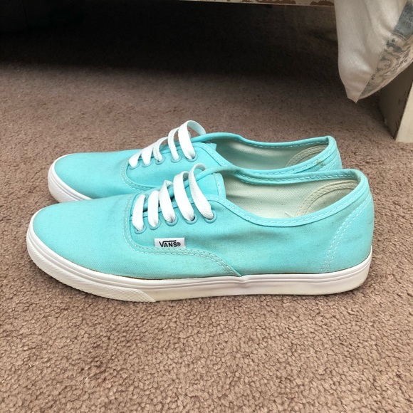 Vans - Picture 3 of 4